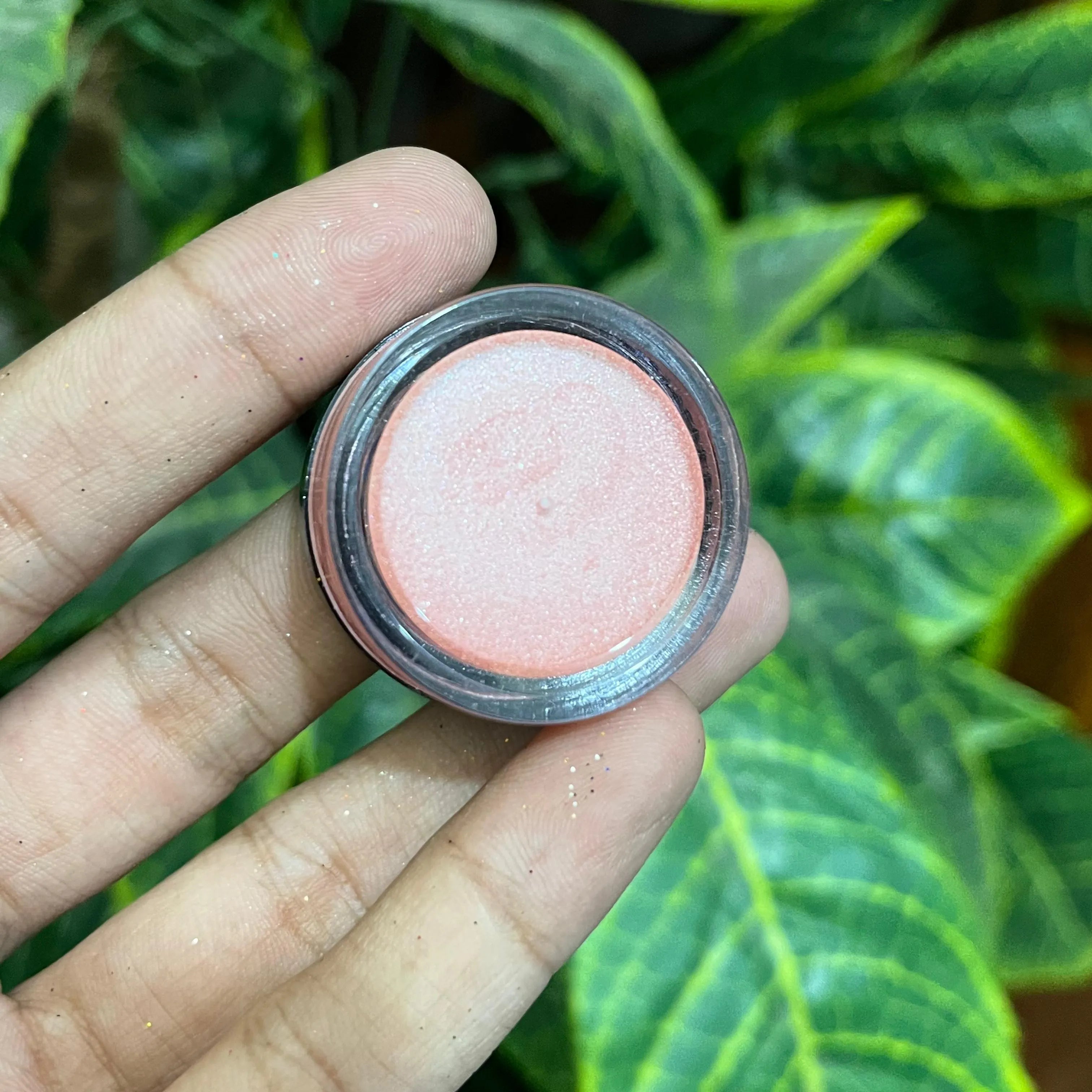 MAC Shimmer Eye Paint – Intense Shine & Bold Color