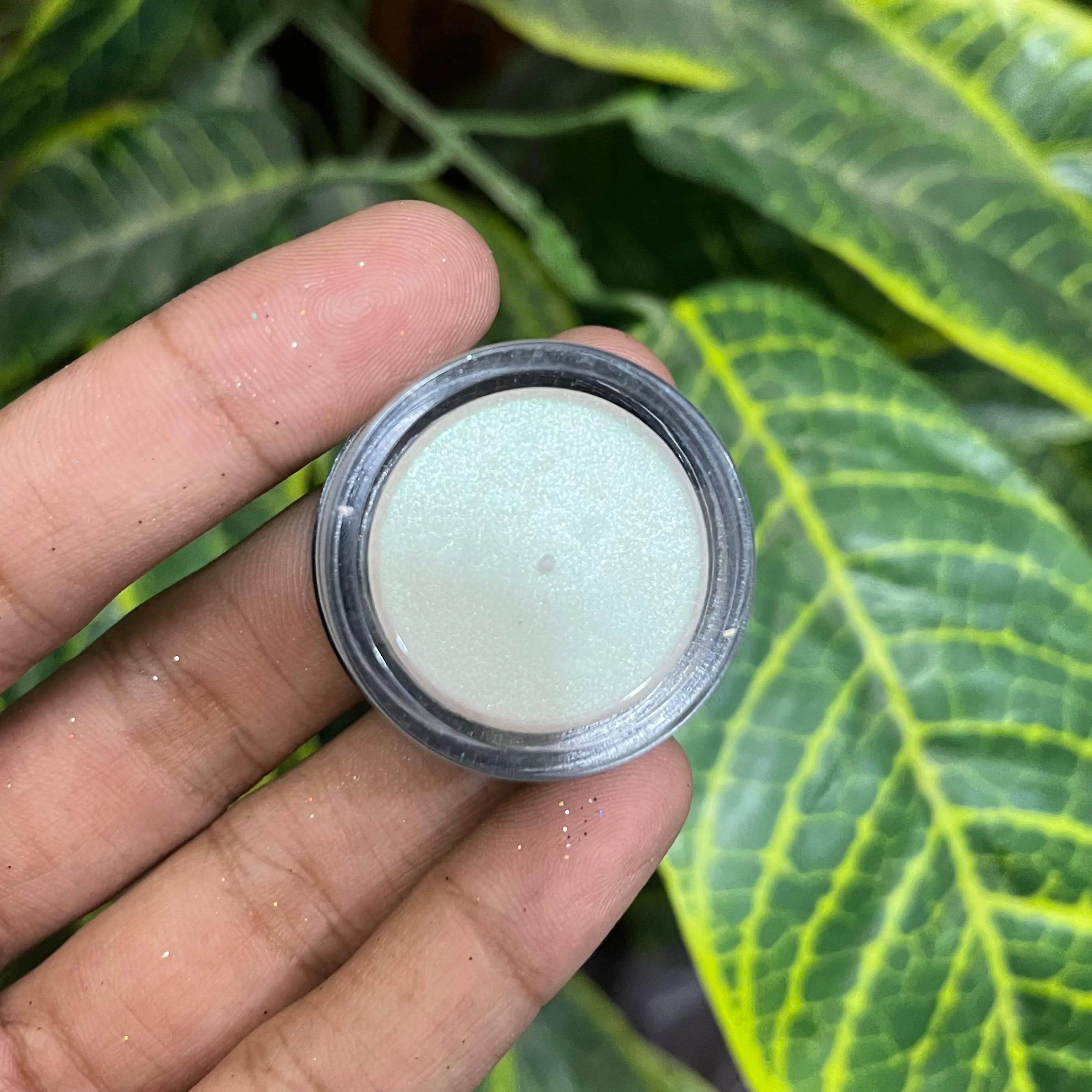 MAC Shimmer Eye Paint – Intense Shine & Bold Color