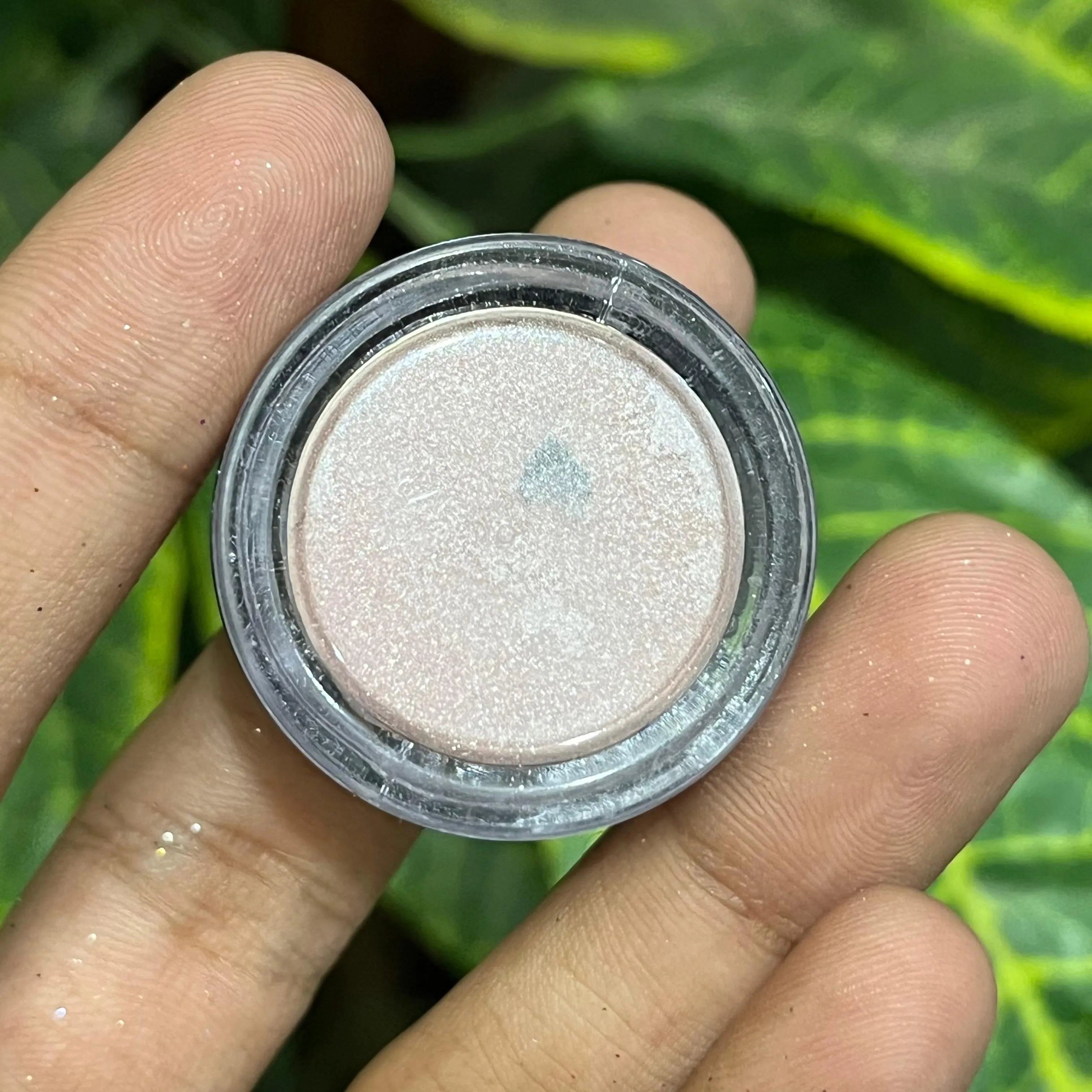 MAC Dust Eyeshadow