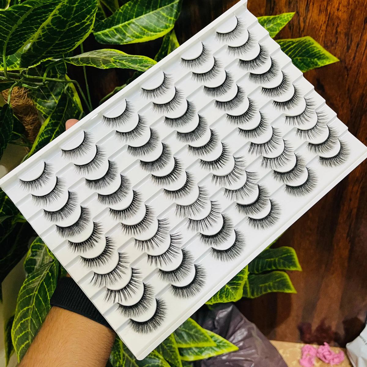 Anjeer 30 Pair Eyelashes