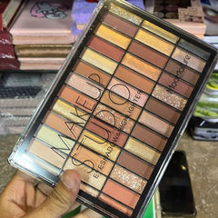 Mocallure Makeup Studio Eyeshadows and Highlighters Palette