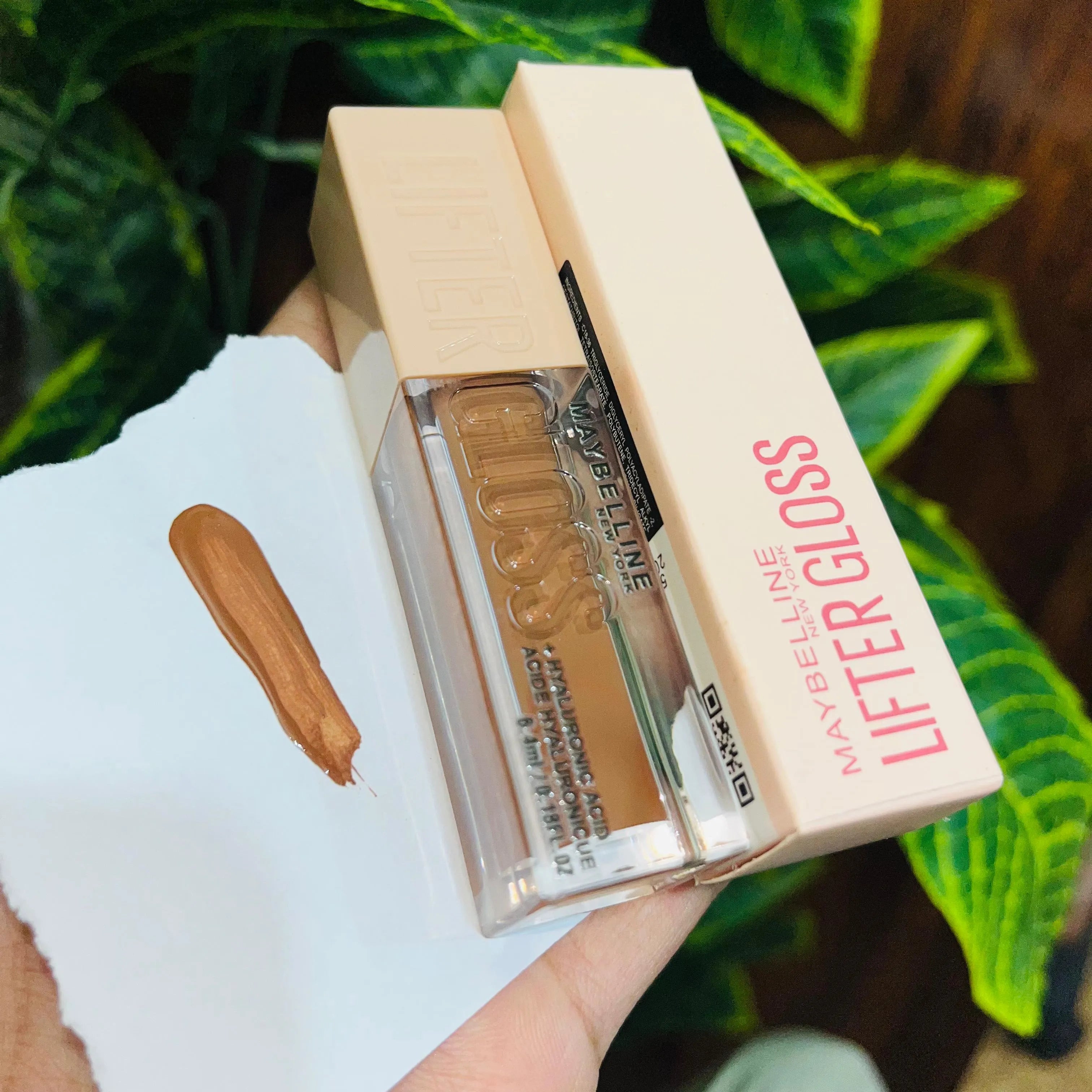 Maybelline Lifter Gloss – Hydrating Lip Gloss with Plumping Effect