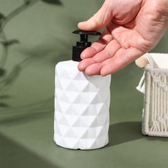 White Diamond Pattern Liquid Soap Dispenser - 700ml