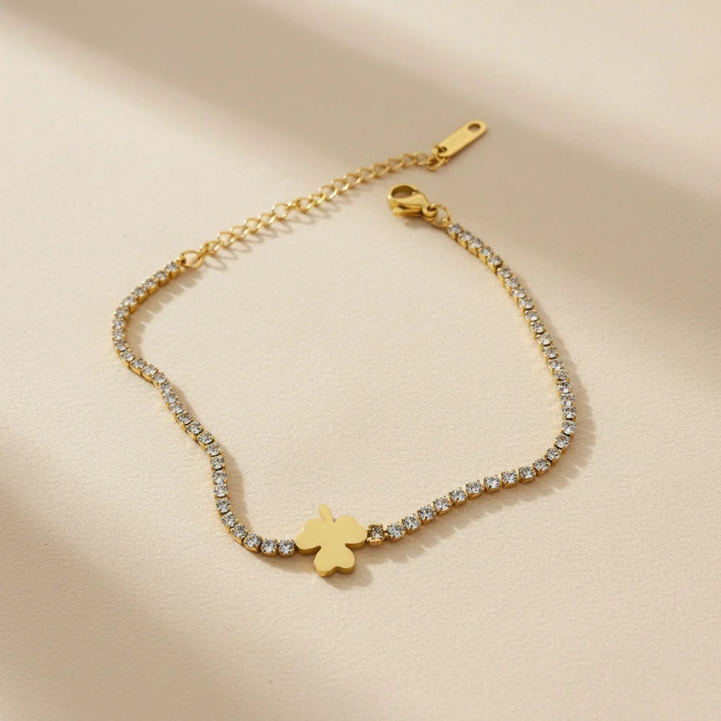 Stainless Steel Gold bracelet with a clover charm - Each