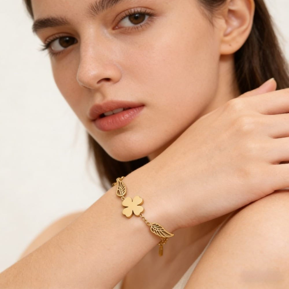 Stainless Steel Sweet Style Four-Leaf Clover Wing Bracelet