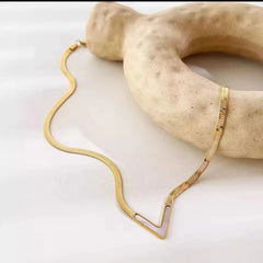 Snake V Necklace