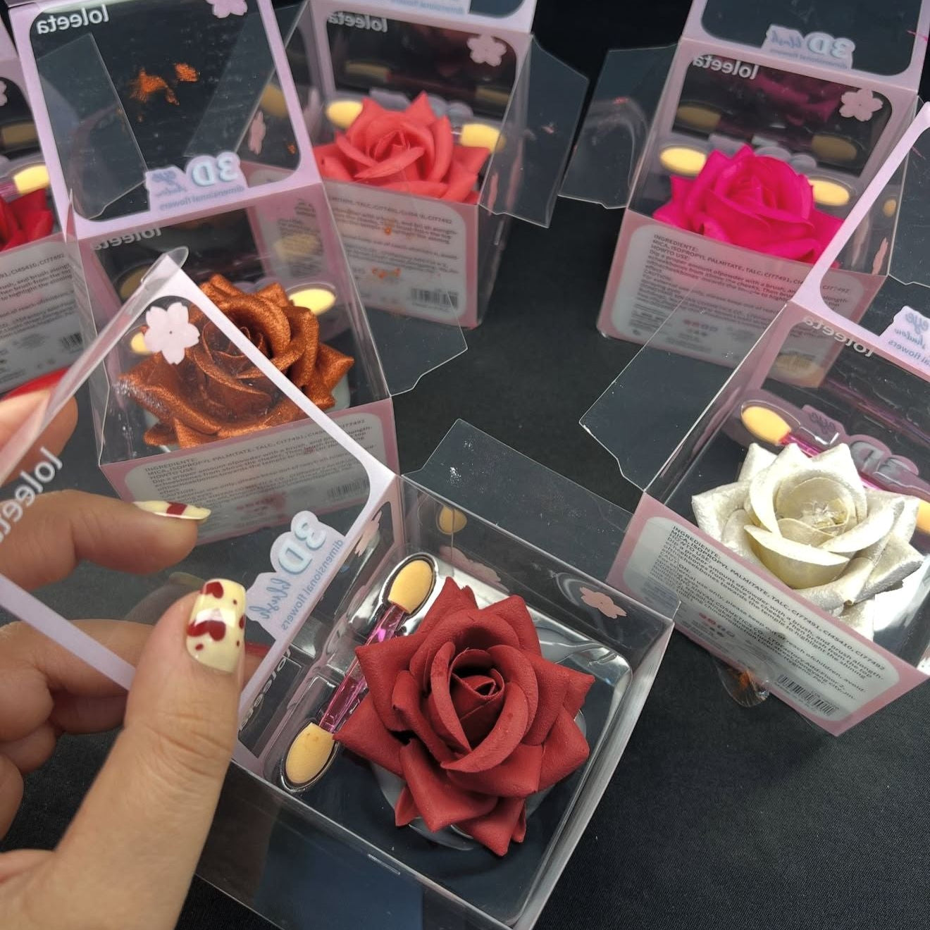 3D rose-shaped makeup Blushes & Highlighter