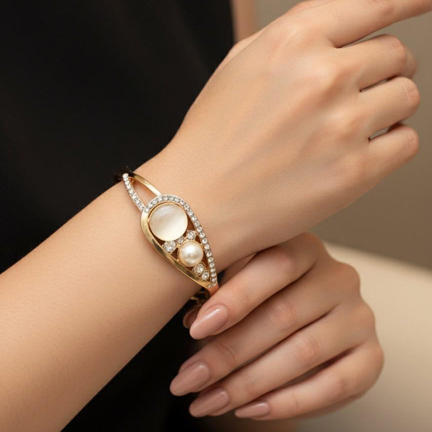 ELEGANT Bangle Bracelet