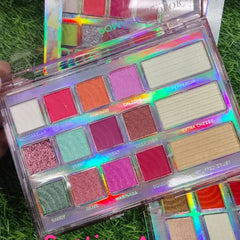 15 Colors Dream Star Eyeshadow and Highlighter Kit - Romantic Color