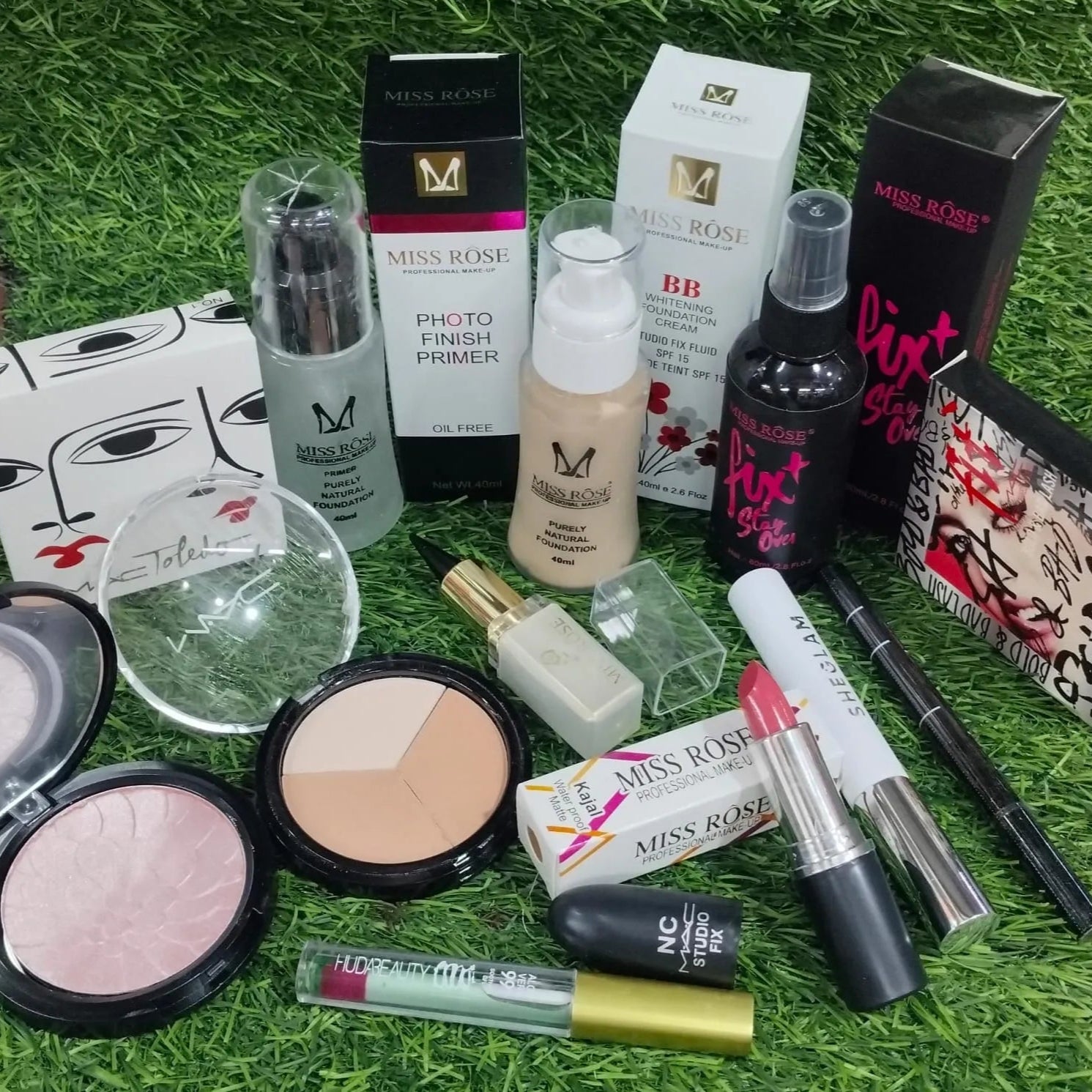 Makeup Deal 36: Ultimate Beauty Essentials Kit