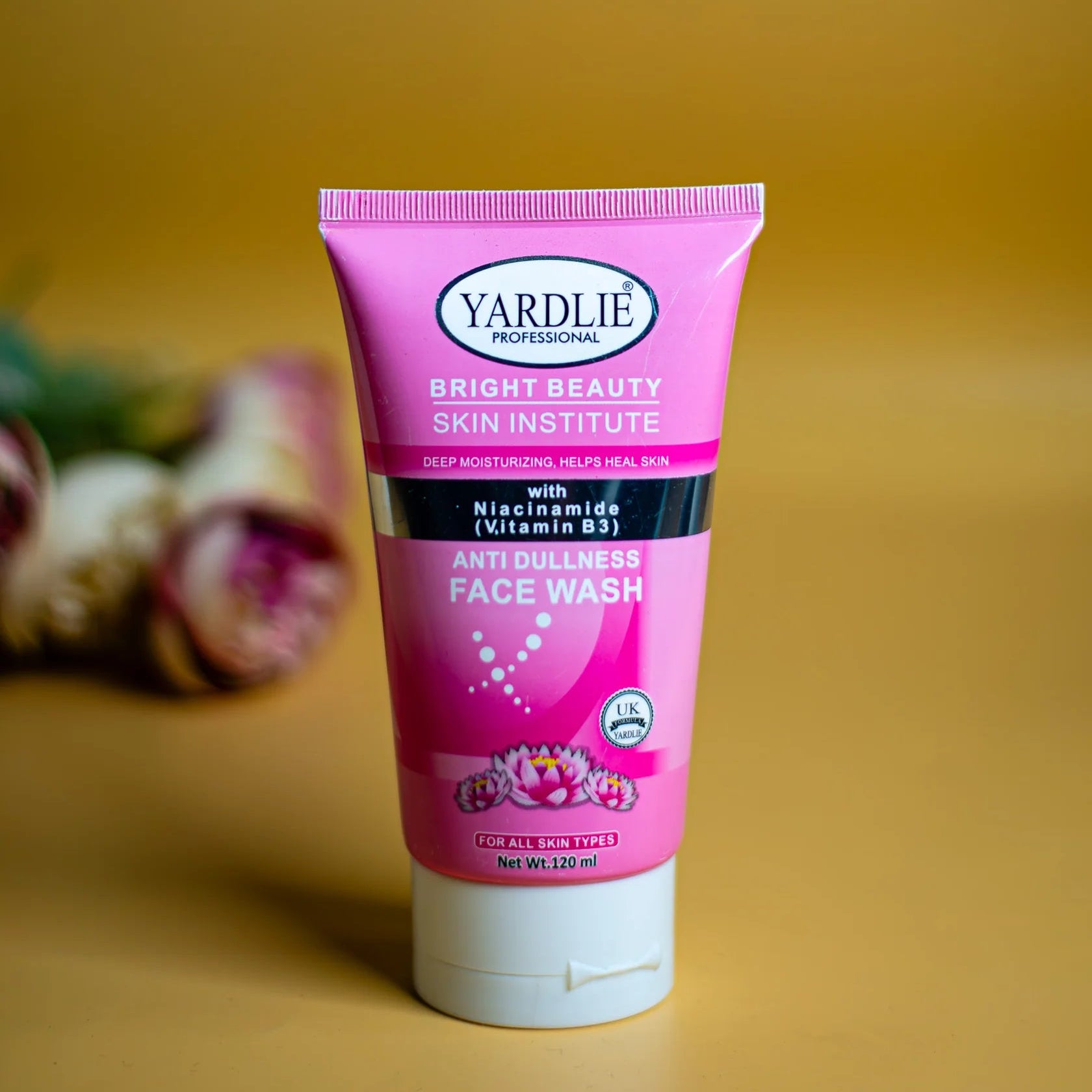 Yardlie Professional Bright Beauty Skin Institute Deep Moisturizing Facewash - 120ml