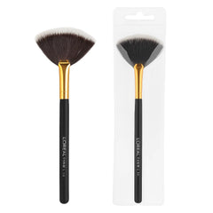 L'Oréal Paris Fan Makeup Brush