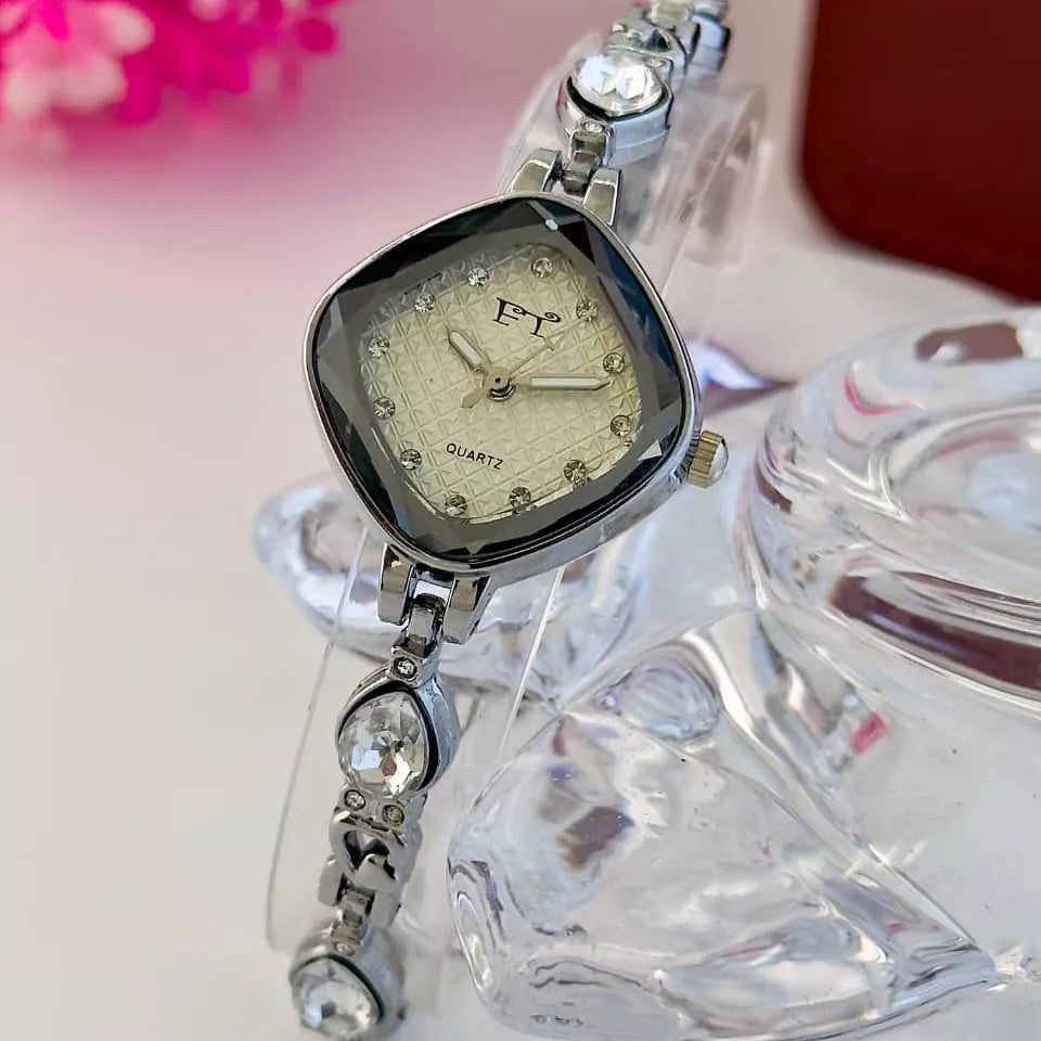 FT Ladies Fancy Watch – Elegant Nugina Chain & Dial, Stylish