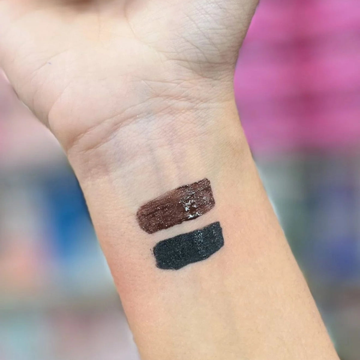 Romantic May 24 Hours Long Wear Gel Eyeliner