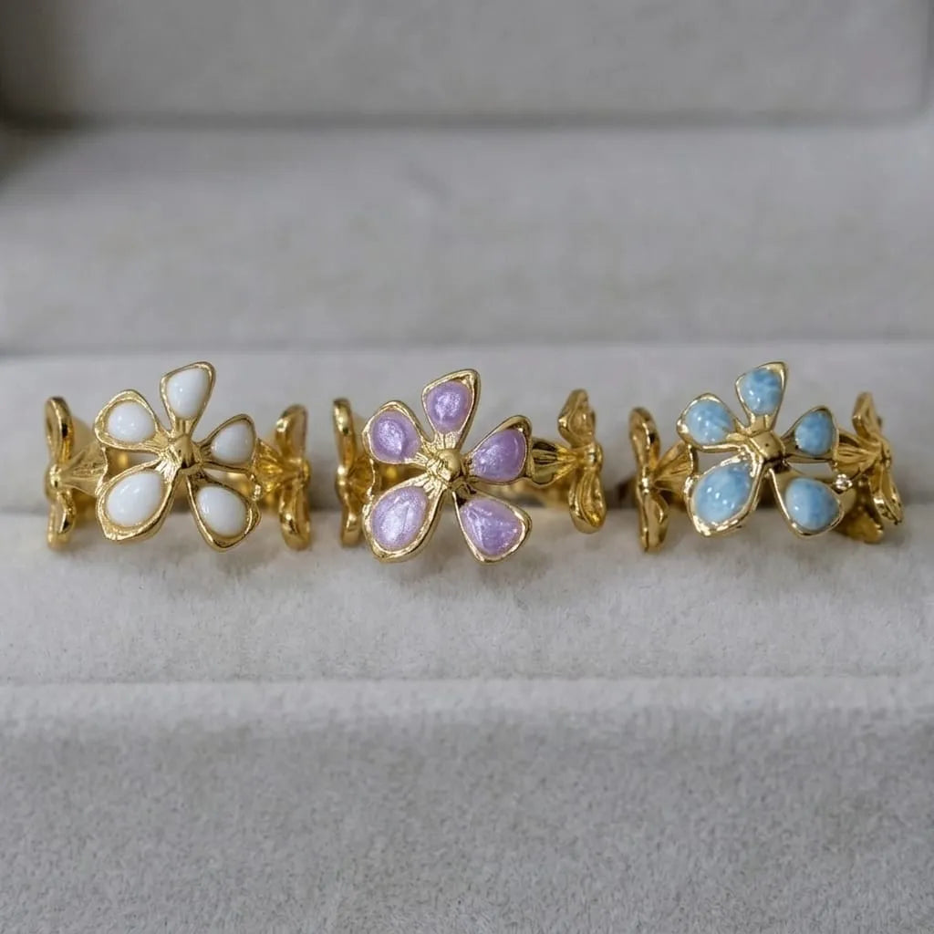 Golden Enamel Single Flower Ring