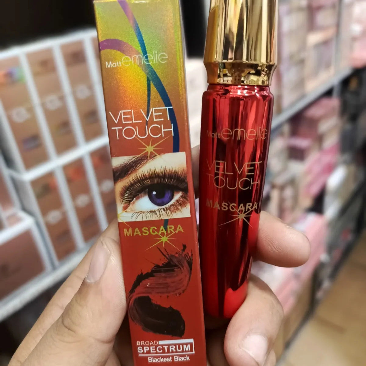 emelie Velvet Touch Black Mascara