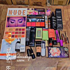 BUMPER DEAL – 17 in 1 Mega Makeup & Beauty Kit