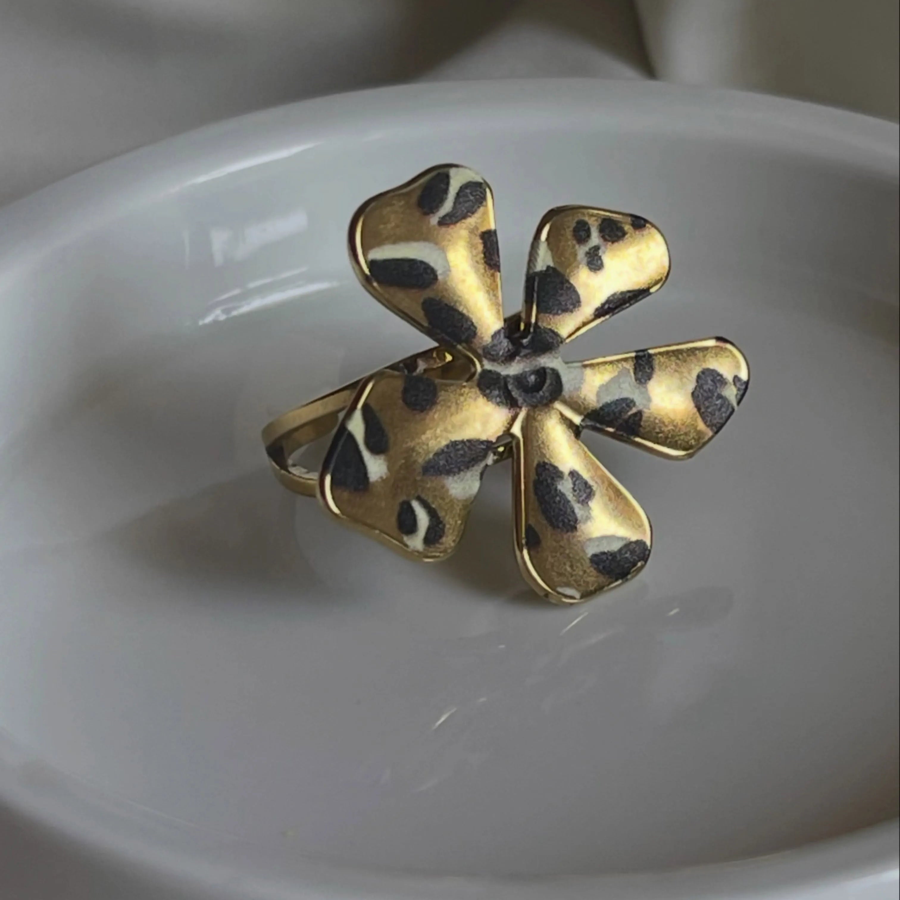 Stainless Steel Floral Botanical Ring - Leopard Print - Each