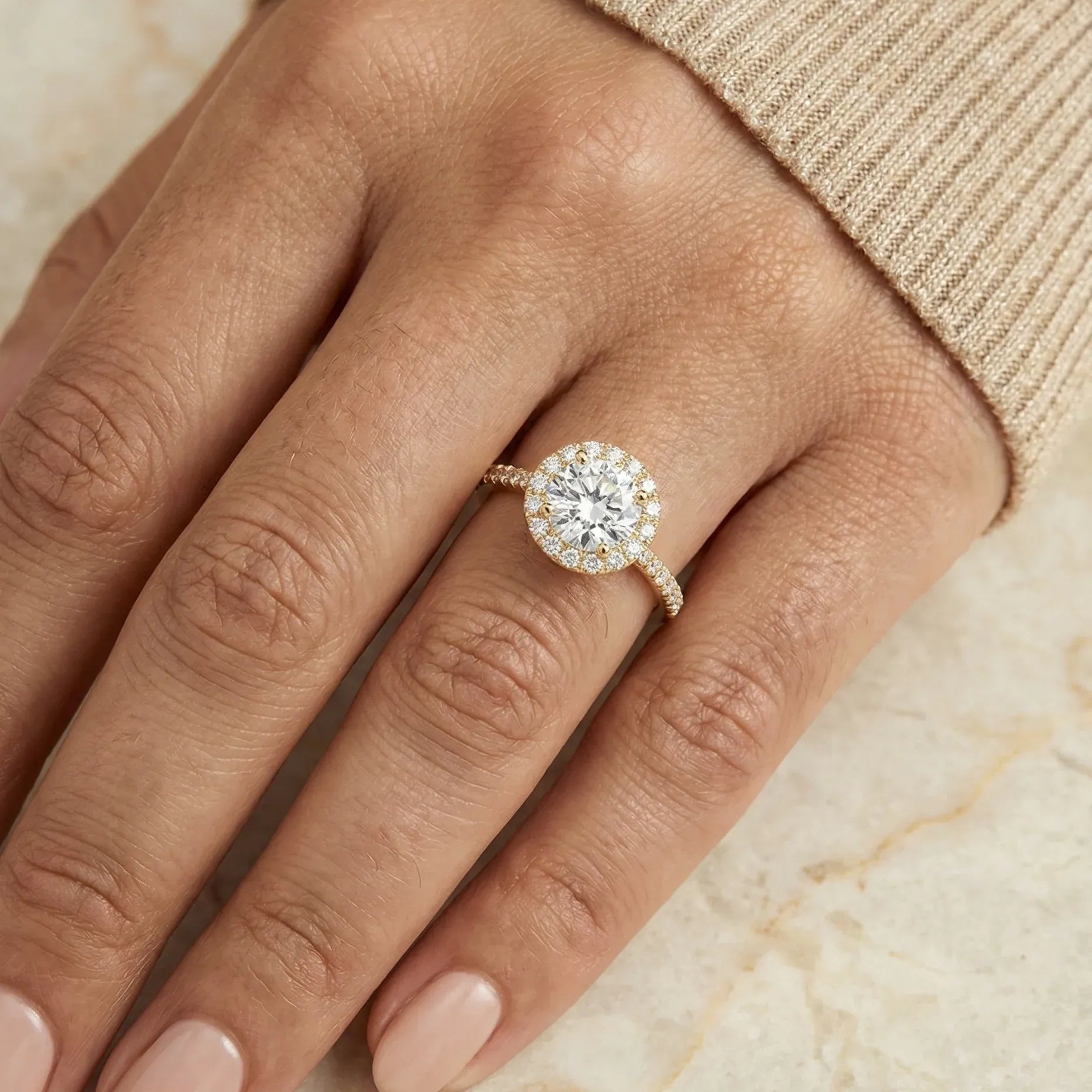 Gold Round Zircon Halo Ring
