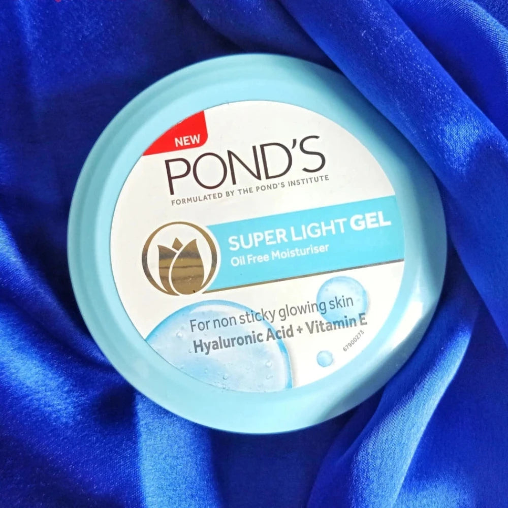 POND's Super Light Gel Oil Free Moisturiser With Hyaluronic Acid + Vitamin E - 147g