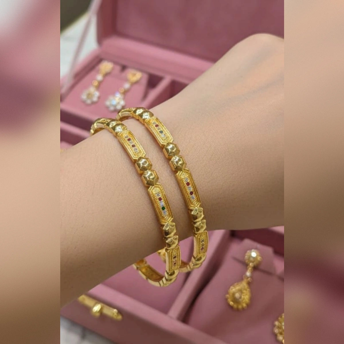 Rajwari 2Pcs Bangles Set
