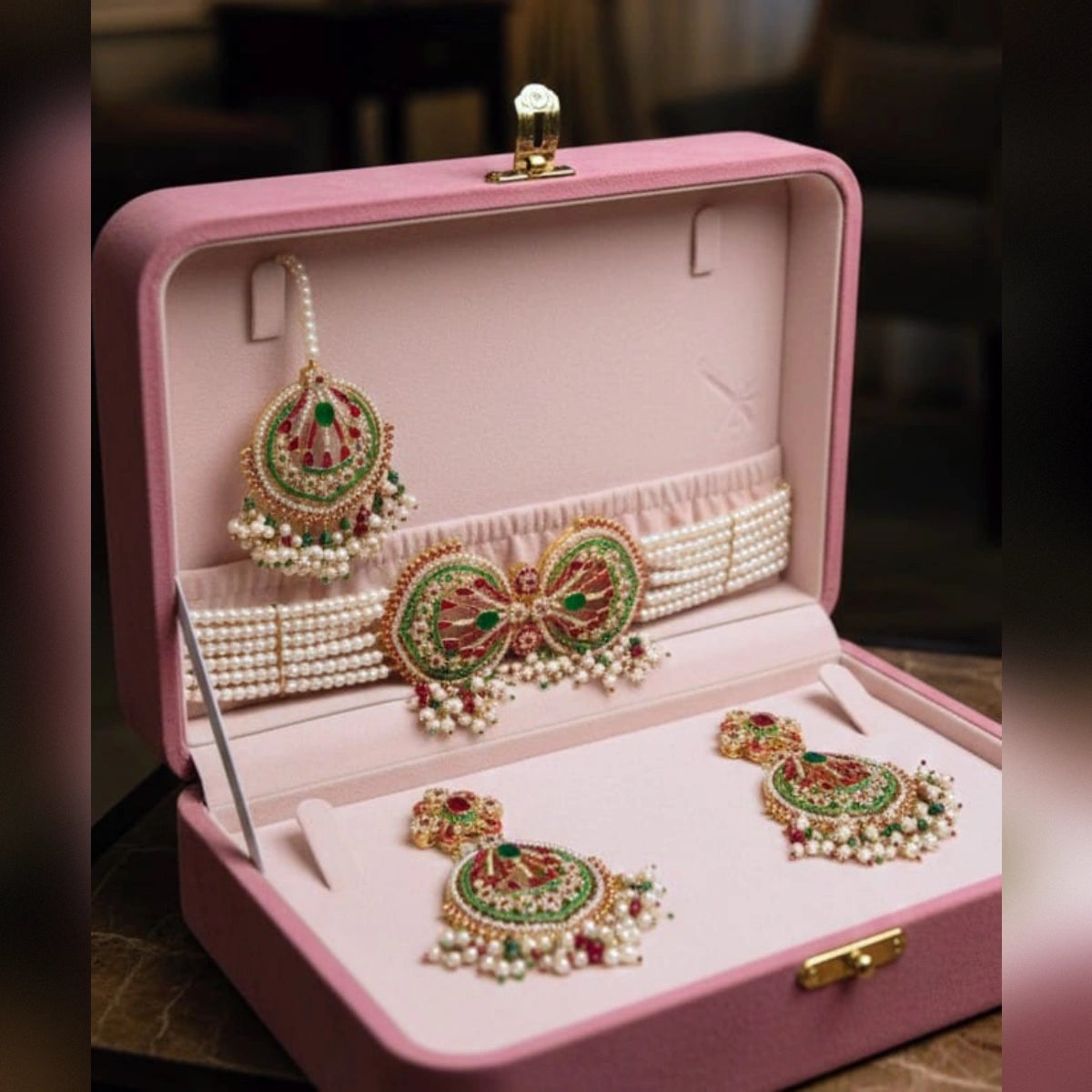 Kundan and Pearl choker necklace set