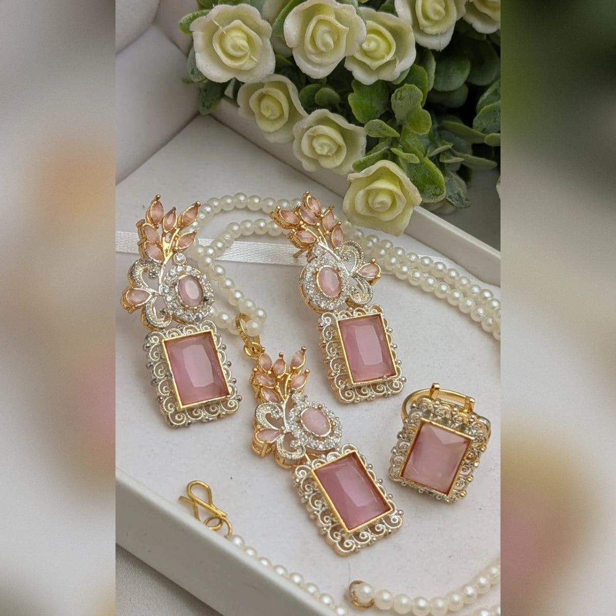 ELEGANT Zircon Set