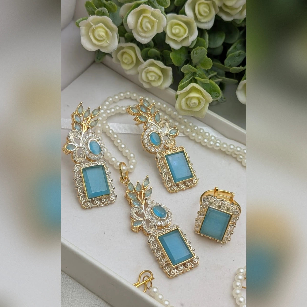 ELEGANT Zircon Set