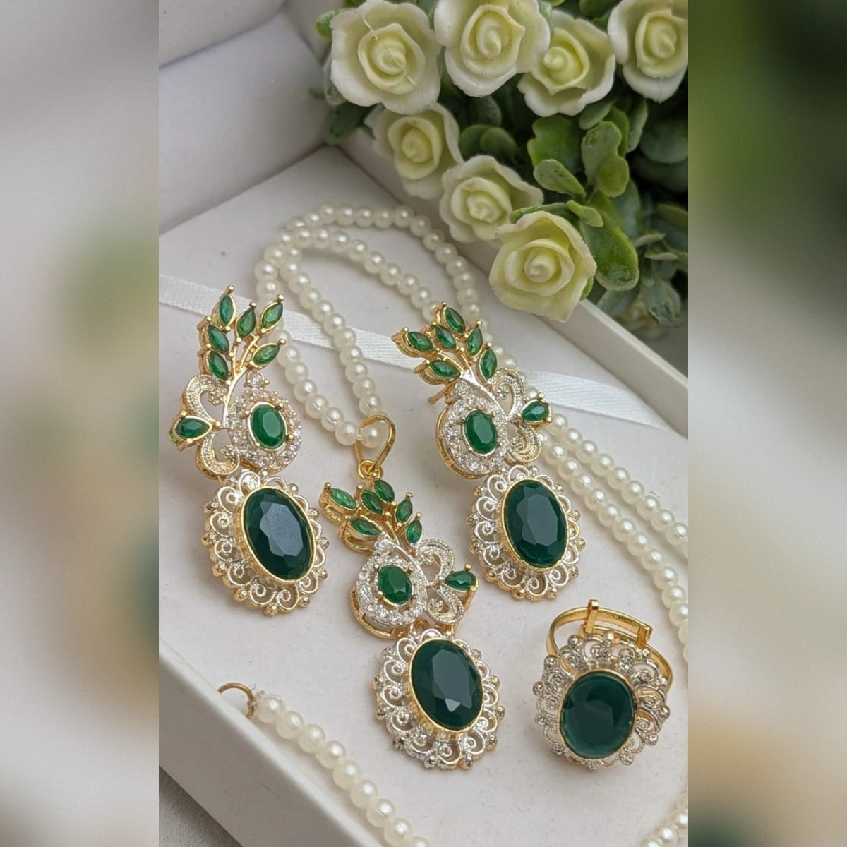 ELEGANT Zircon Set