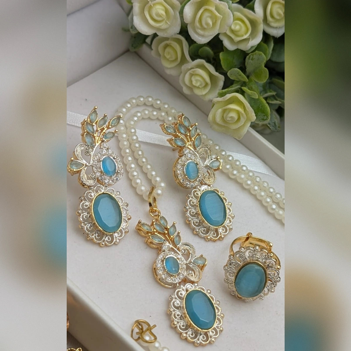 ELEGANT Zircon Set
