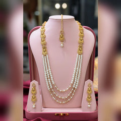 Pearl Mala Set with Tikka & Earrings – Timeless Grace