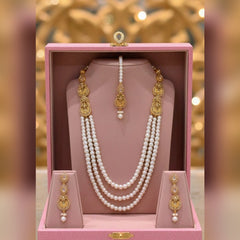 Elegant Pearl Mala set